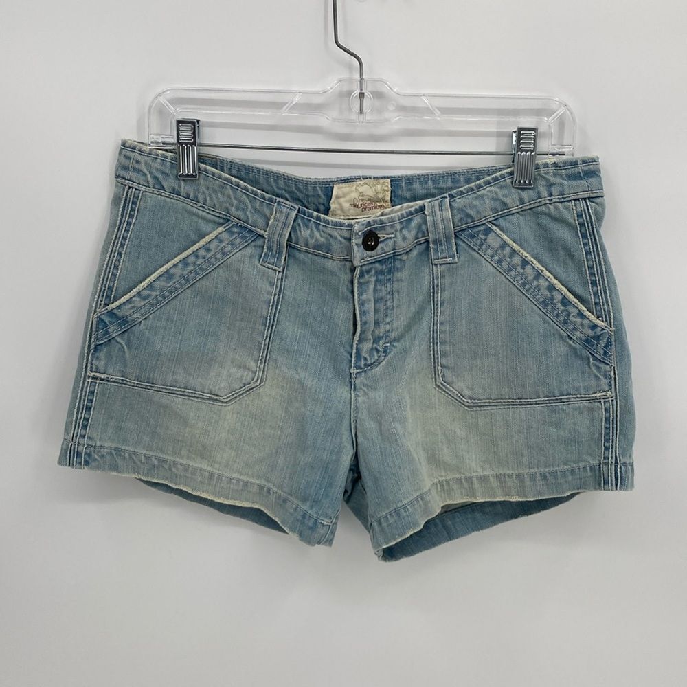 Maurices Premium Denim Shorts Light Wash Flap Pockets Women’s Size 7/8